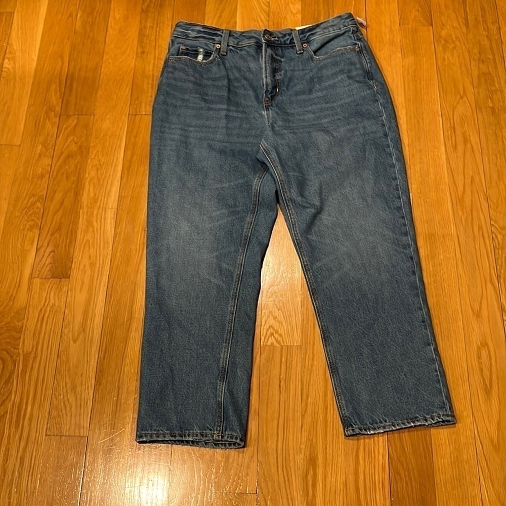 Nwt old navy jeans size 10.